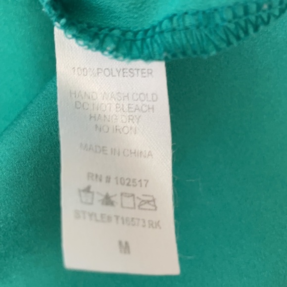 Women’s Flowy Tank, size M - Picture 3 of 3